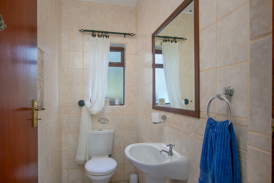 4 Bedroom Property for Sale in Cola Beach Western Cape